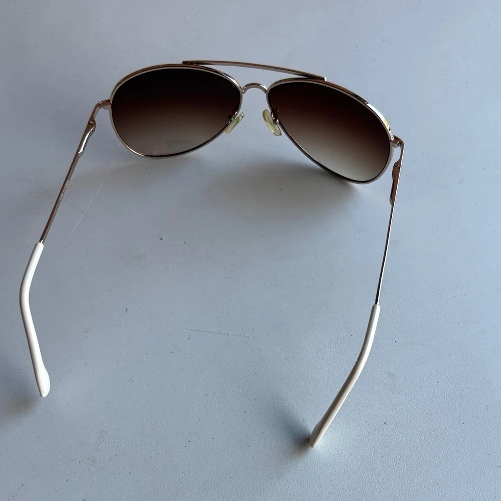 Jessica Simpson metal Gold Aviator Sunglasses with Brown gradient Lenses